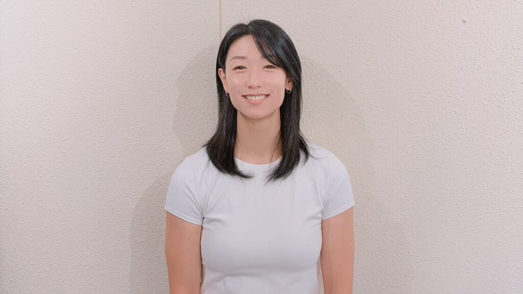 インストクターの原キャサリン瞳